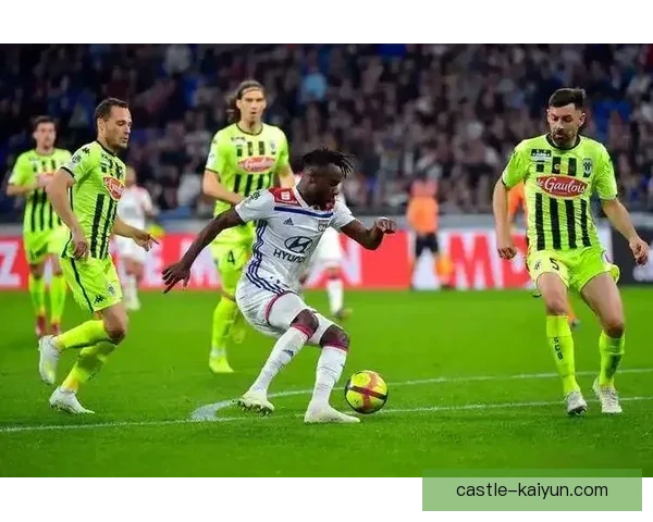 布鲁日定位球表现持续提升，备受关注的战术执行效果显著